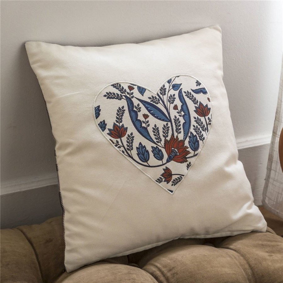 Becquet Coussin Double Face Imprime Coeur Et Carreaux Et Coussin Polochon A Fleurs - Becquet Creation | Coussin, Housse De Coussin