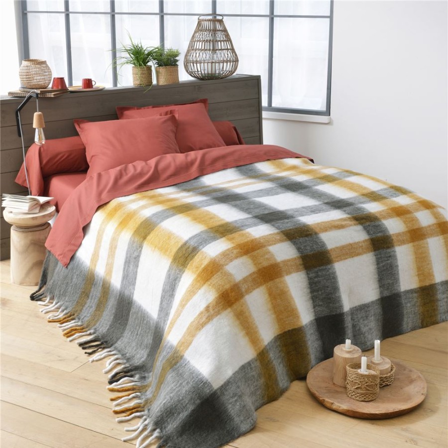 Becquet Plaid Et Couverture A Carreaux Ultradoux Et Duveteux - Tempere - 360 G/M | Couverture